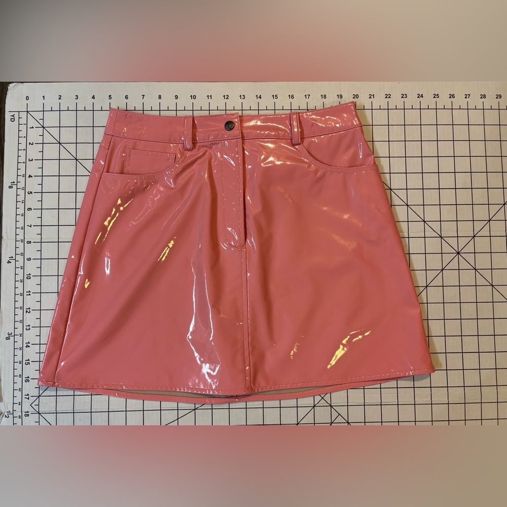 NWOT Trina Turk Women’s Size‎ 6 Pink Dawn Mod Faux Leather Miniskirt